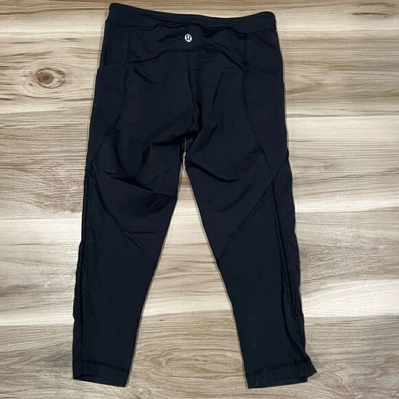 Lululemon Cropped Black Leggings Joggers Women’s 4 - Picture 2 of 4
